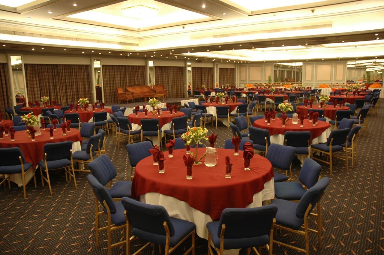 Regent Plaza Hotel & Convention Center Karachi Luaran gambar