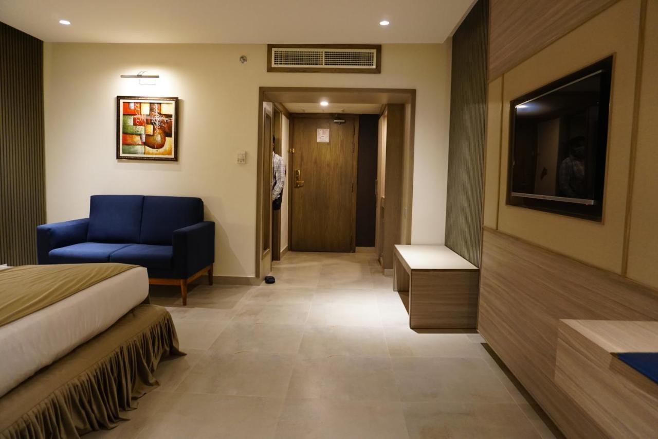 Regent Plaza Hotel & Convention Center Karachi Luaran gambar