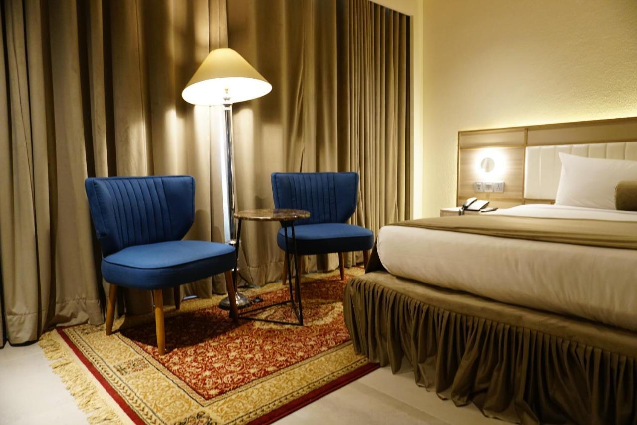 Regent Plaza Hotel & Convention Center Karachi Luaran gambar