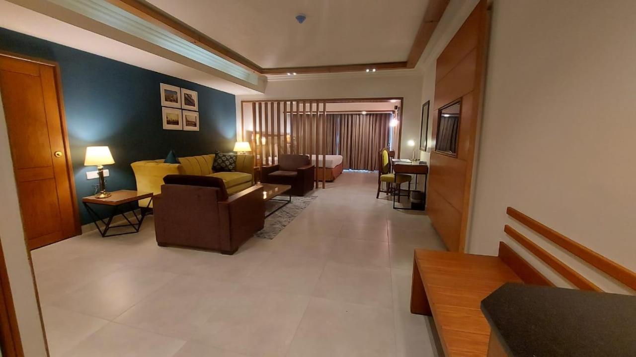Regent Plaza Hotel & Convention Center Karachi Luaran gambar